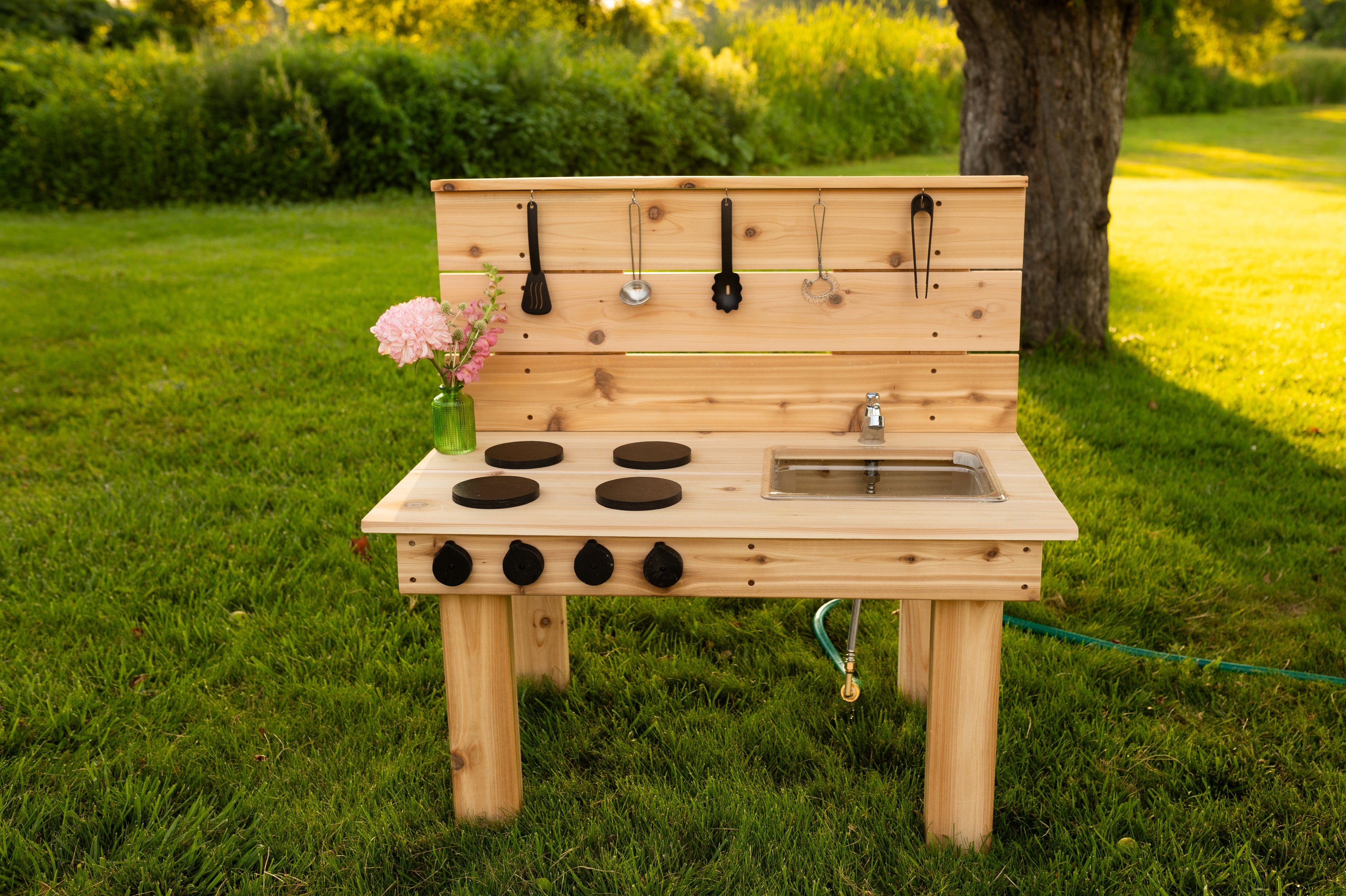 Mini Mud Kitchen
